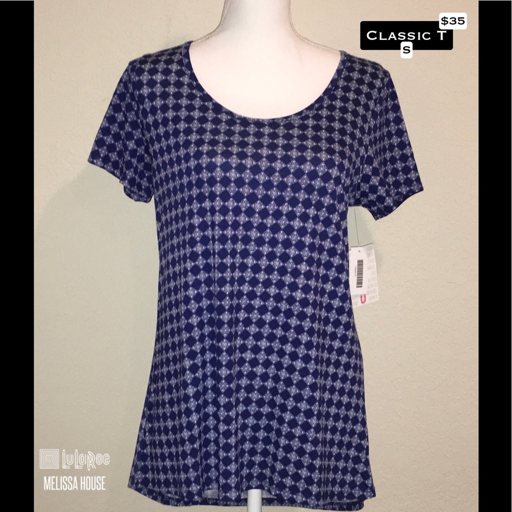 Small LulaRoe Classic T